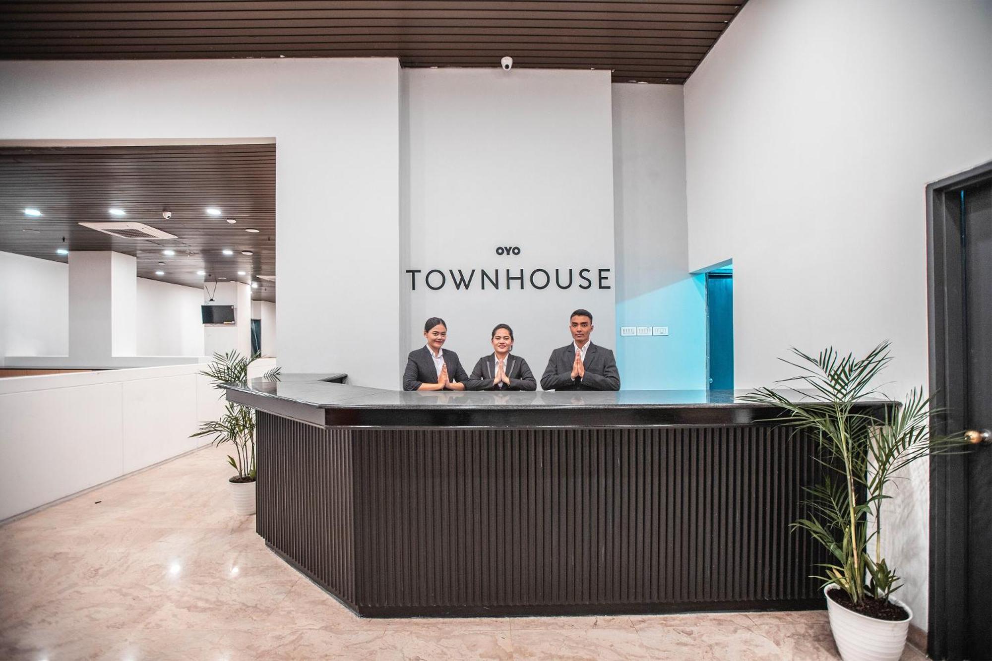 Super Oyo Townhouse 1 Hotel Salemba Jakarta Luaran gambar