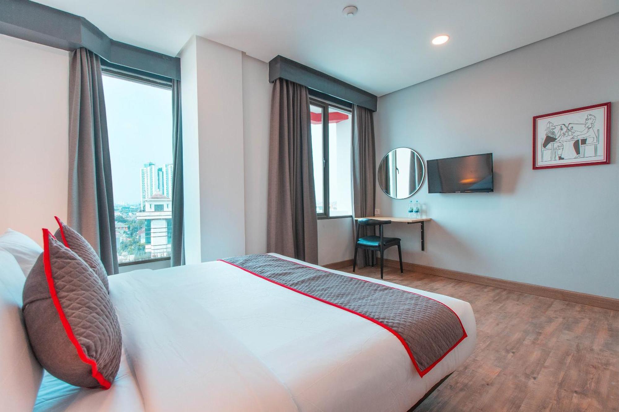 Super Oyo Townhouse 1 Hotel Salemba Jakarta Luaran gambar