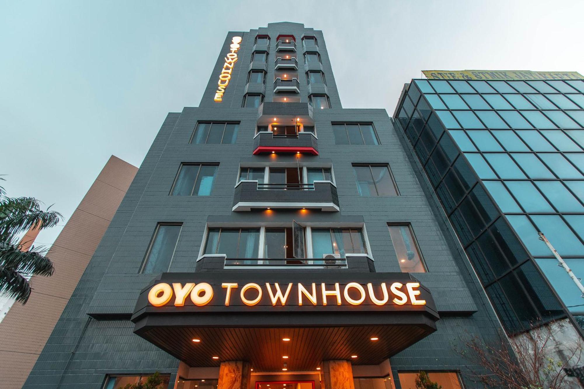 Super Oyo Townhouse 1 Hotel Salemba Jakarta Luaran gambar
