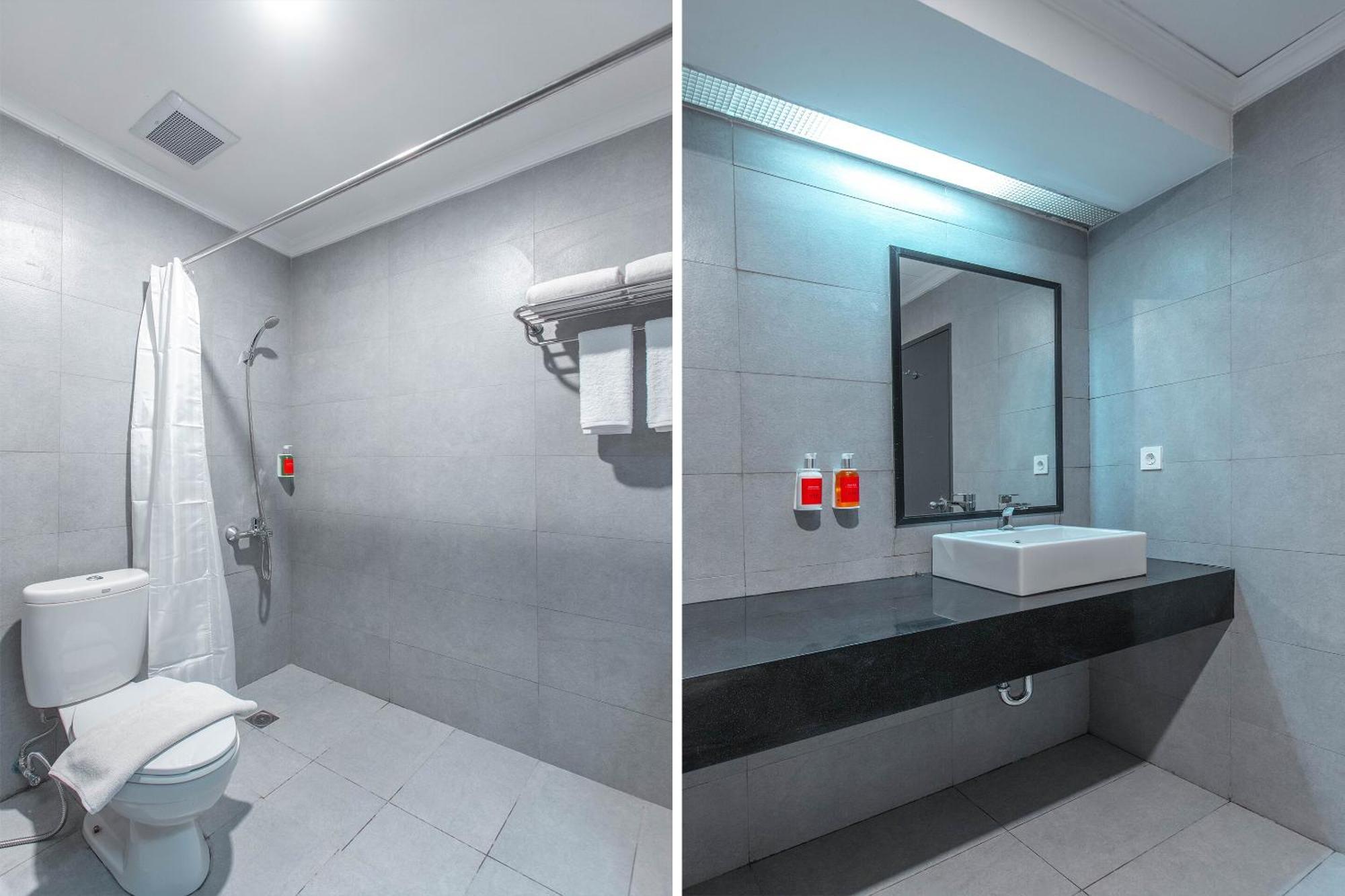 Super Oyo Townhouse 1 Hotel Salemba Jakarta Luaran gambar