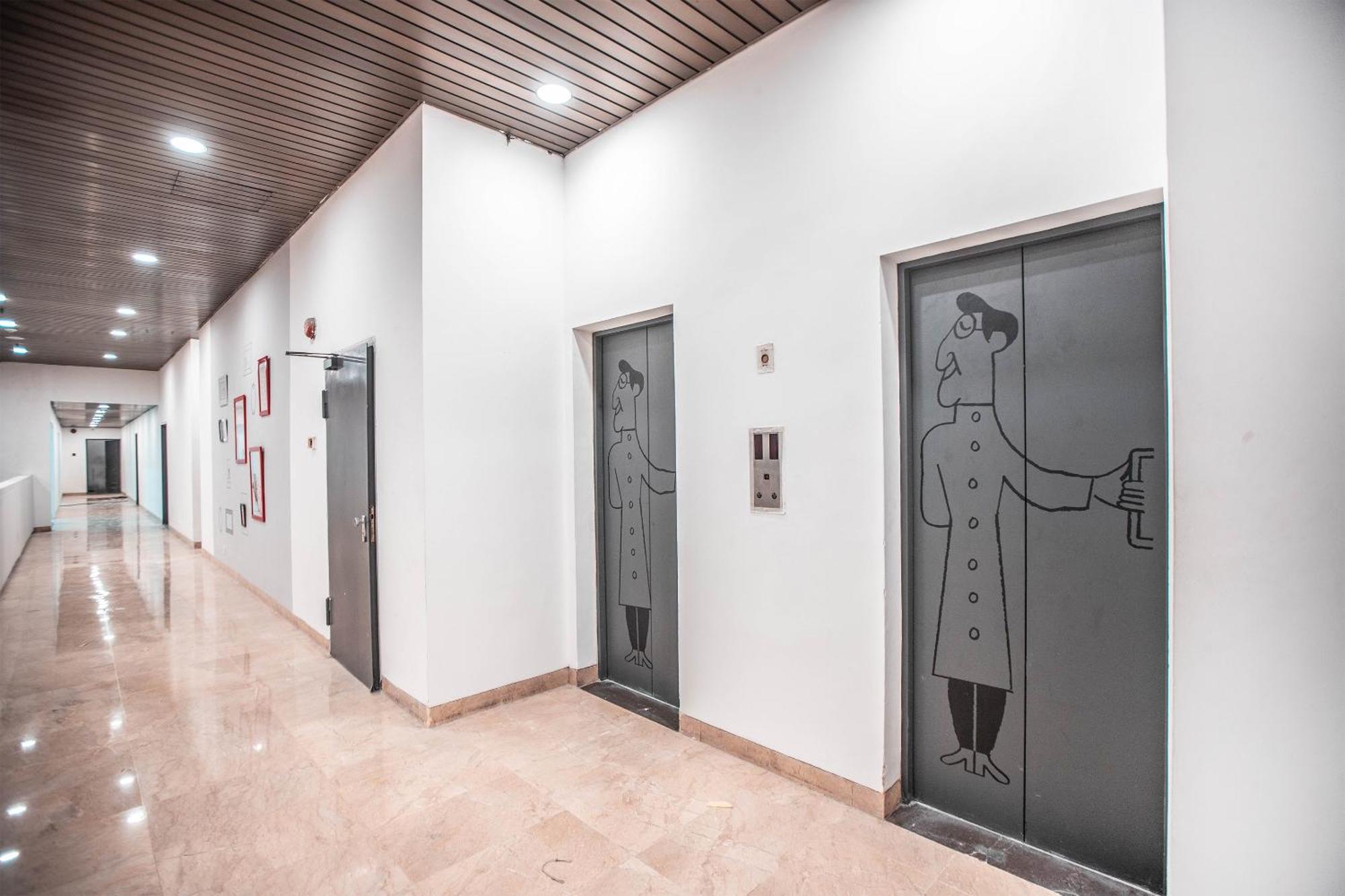 Super Oyo Townhouse 1 Hotel Salemba Jakarta Luaran gambar
