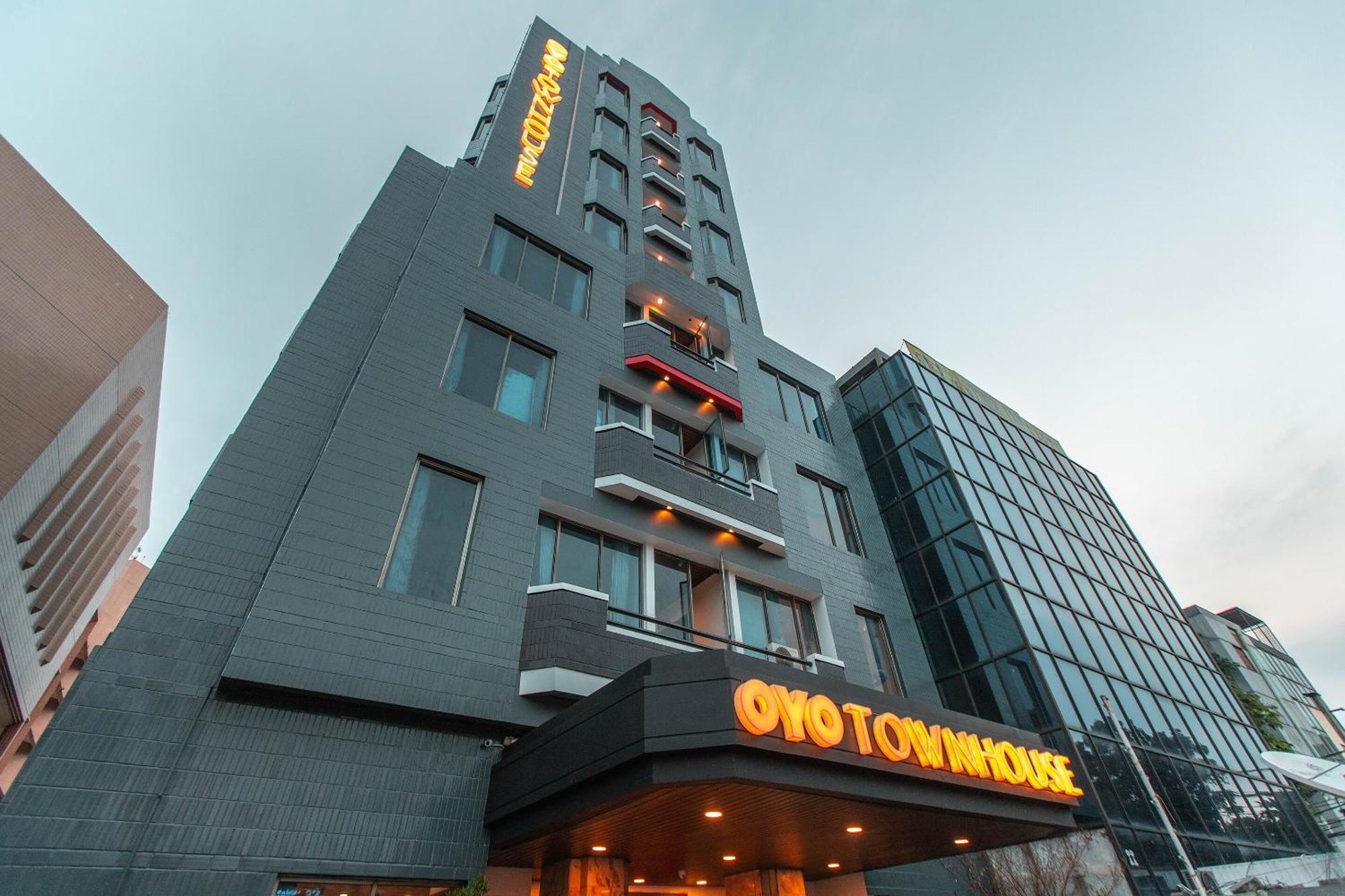 Super Oyo Townhouse 1 Hotel Salemba Jakarta Luaran gambar