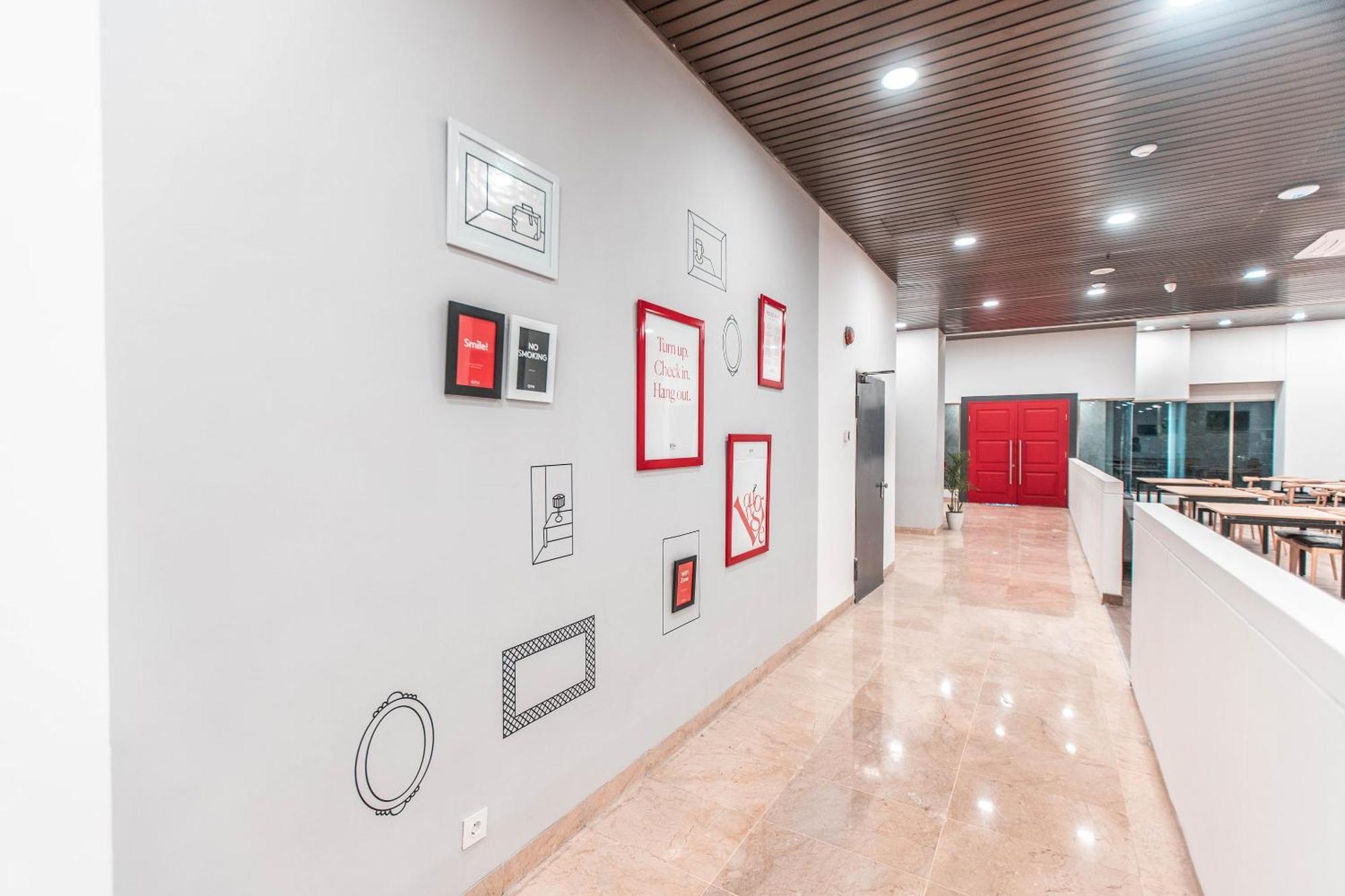 Super Oyo Townhouse 1 Hotel Salemba Jakarta Luaran gambar