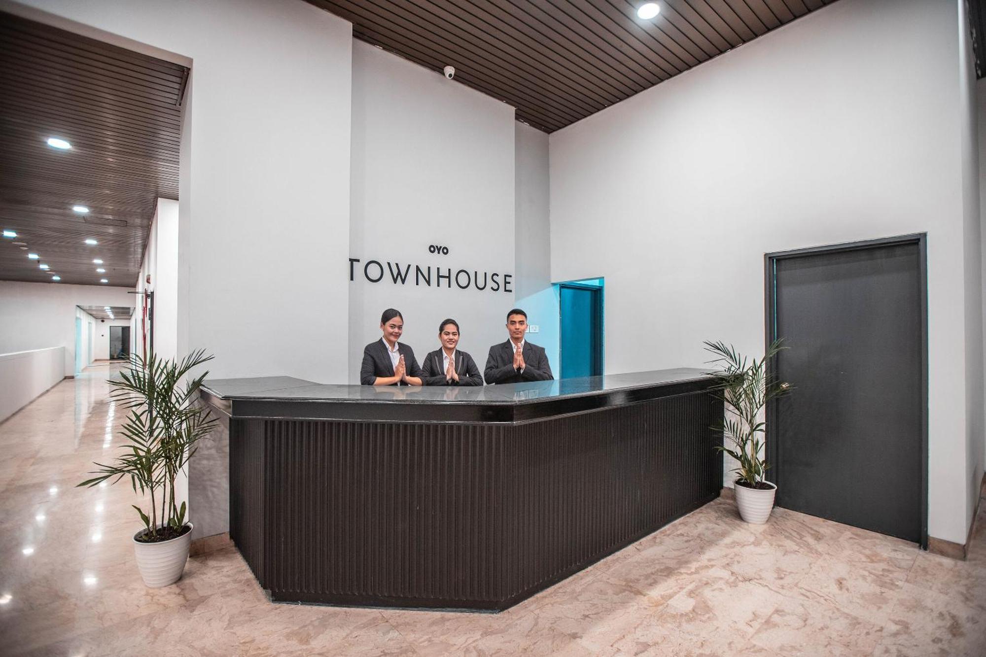 Super Oyo Townhouse 1 Hotel Salemba Jakarta Luaran gambar