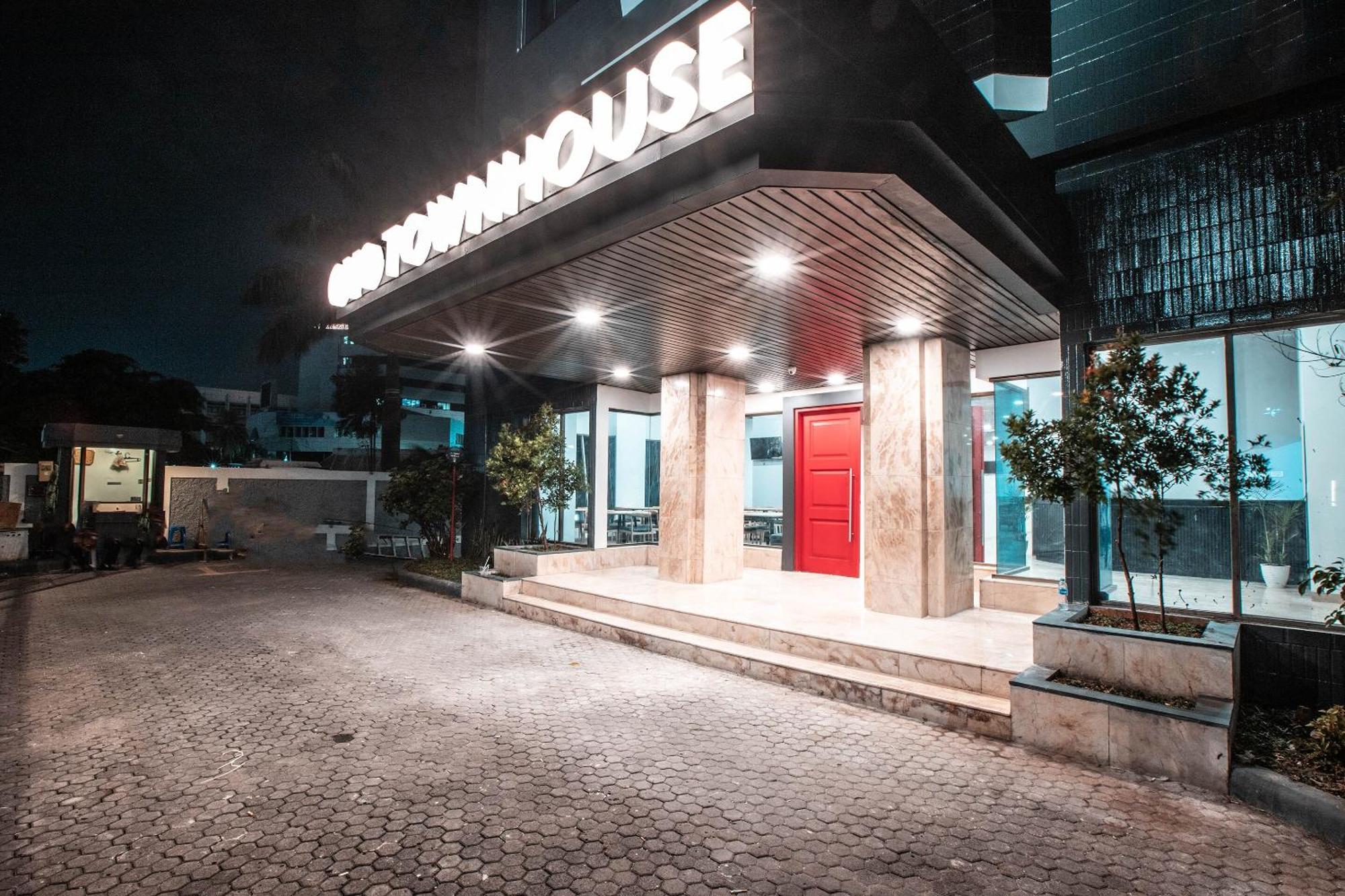 Super Oyo Townhouse 1 Hotel Salemba Jakarta Luaran gambar