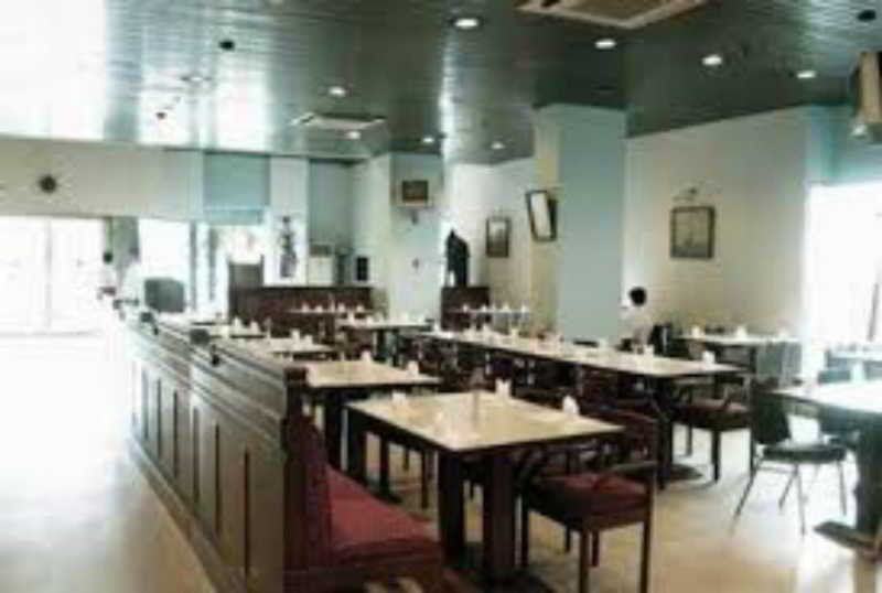 Super Oyo Townhouse 1 Hotel Salemba Jakarta Luaran gambar